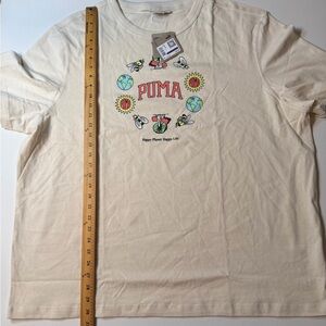 NWT Women's 2XL Puma Cream Graphic T-Shirt (KB1)